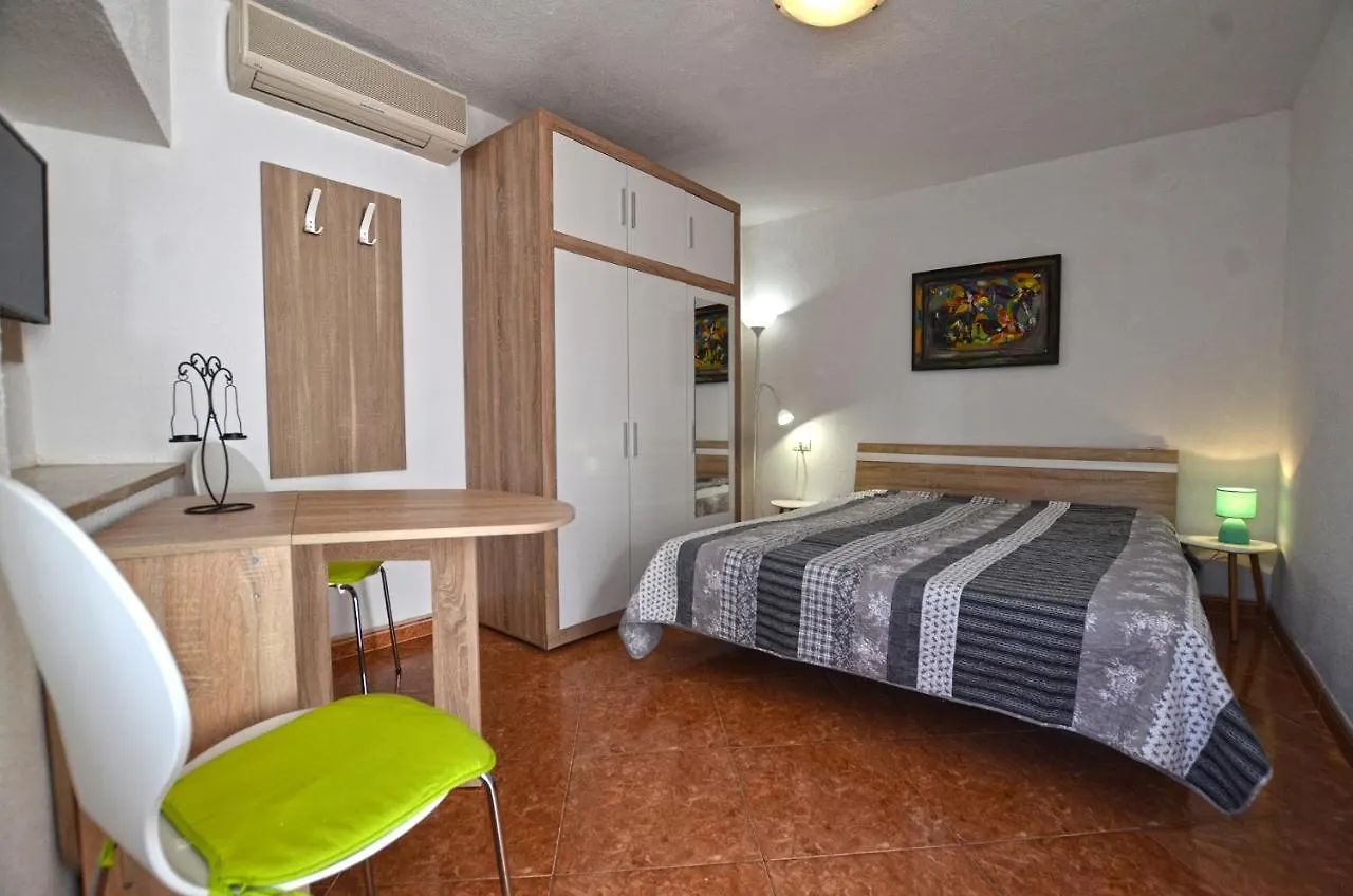 Old Town Yulia Apartments Rovinj 0*,