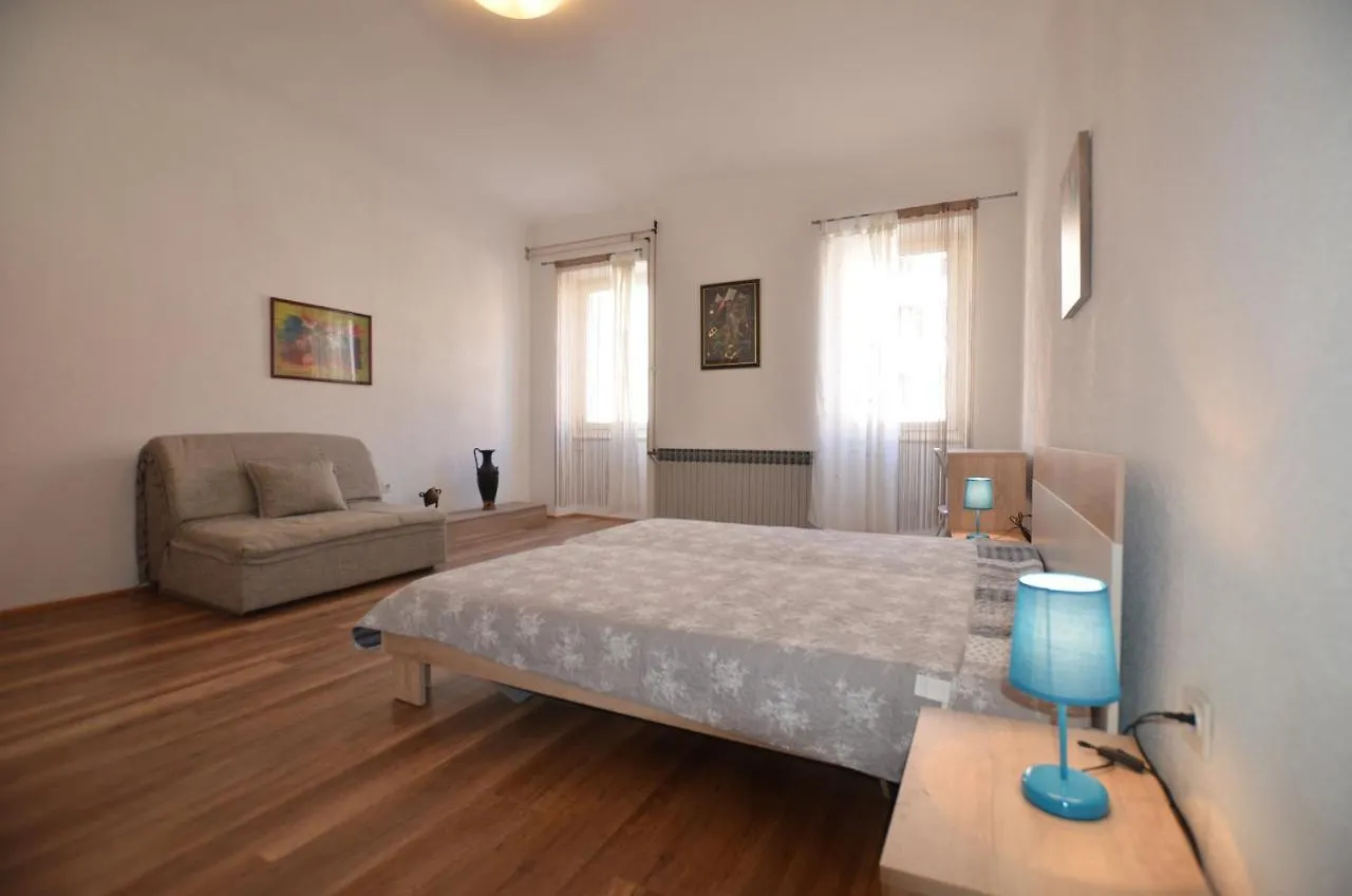 Old Town Yulia Apartments Rovinj Croatia